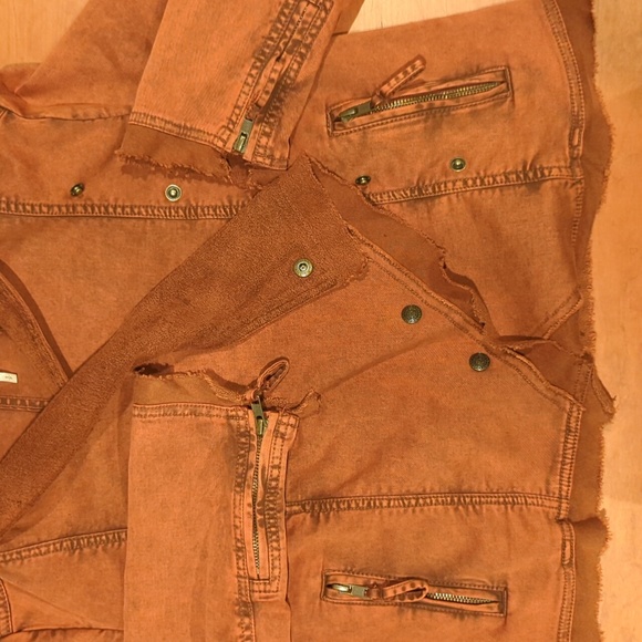 Free People collapsing twill raw edge jacket, size small, rust color - Picture 8 of 11